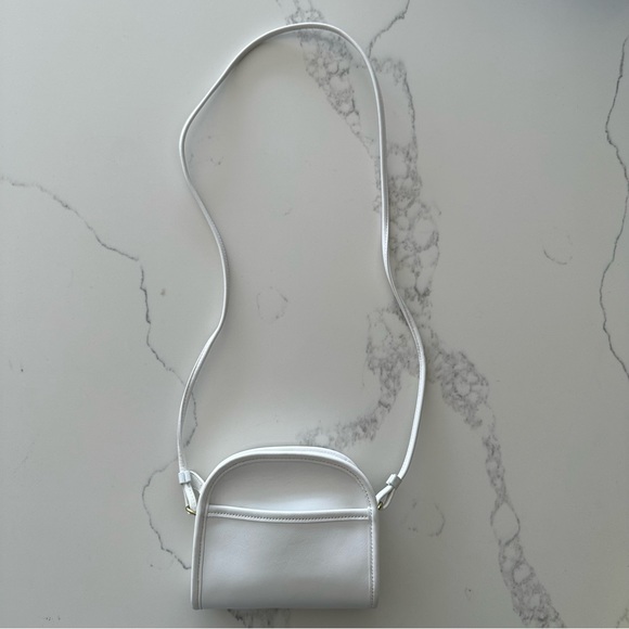 Like New Coach Vintage Abbie Crossbody Bag 9017 in White - Picture 2 of 10